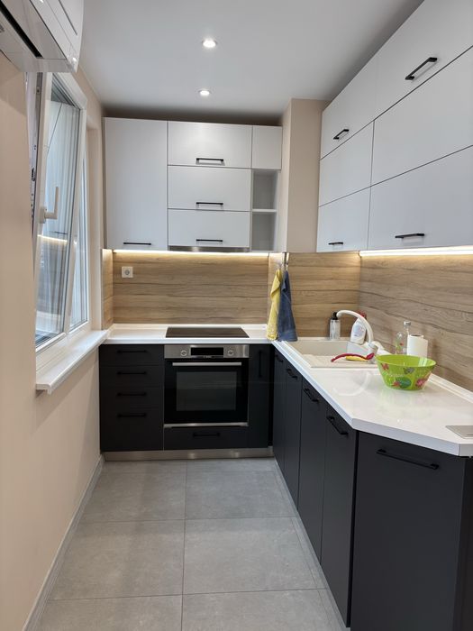 Апартамент под наем във Възраждане, Варна