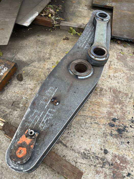 Reparatii cu table Weldox®️: brate buldo, sasie, macarale, poduri, etc