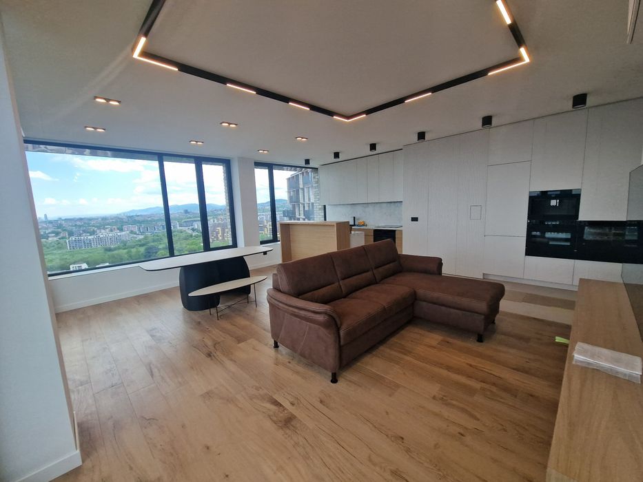 Дава се под наем Двустаен апартамент в София, Гоце Делчев - 79 кв.м за 1275 € - Снимка #1