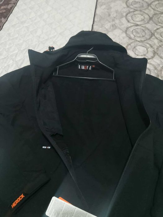 Мъжко водоустойчиво и ветроустойчиво яке HEROCK