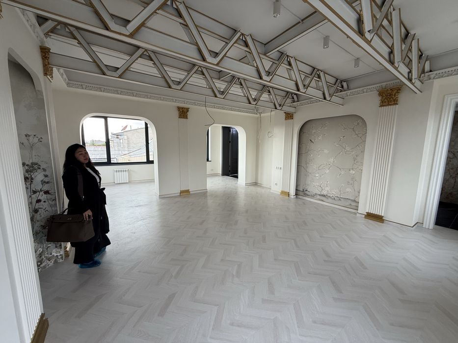 Продается коммерческое помещения 1000м2 в Яшнабадском районе