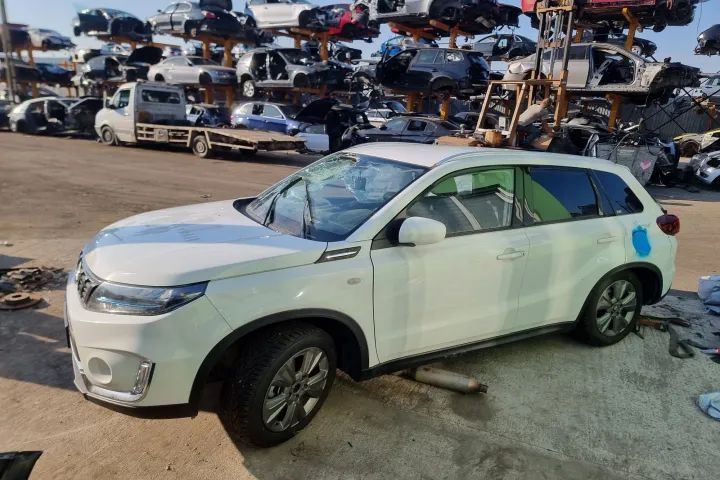 vas lichid parbriz carcasa filtru aer alternator electromotor compresor AC kit pornire ambreiaj volanta Suzuki Vitara 4  facelift motor 1.4t hybrid 130cp K14D