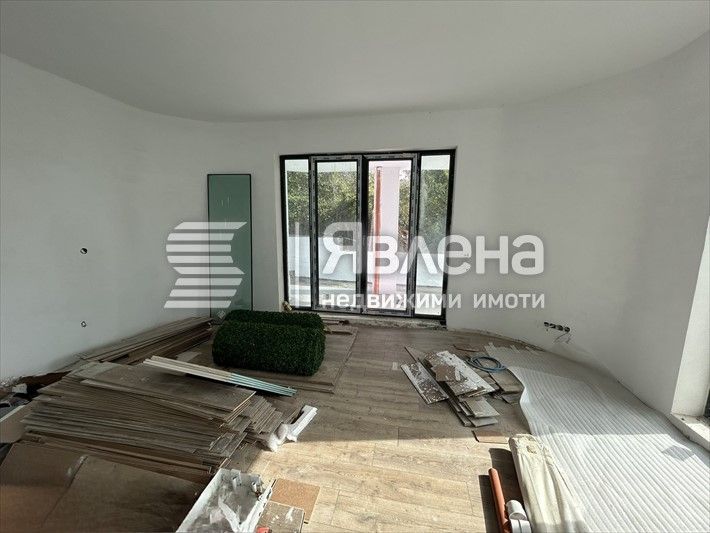 Продава се Тристаен апартамент в Варна, м-т Траката - 117 кв.м за 1624 €/кв.м - Снимка #4