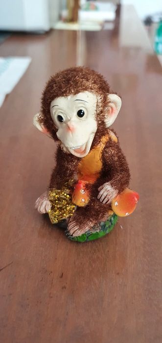 Фигурки, тутанхамон,обезьянка.