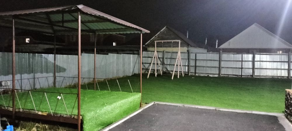 Продам два дома на одном участке