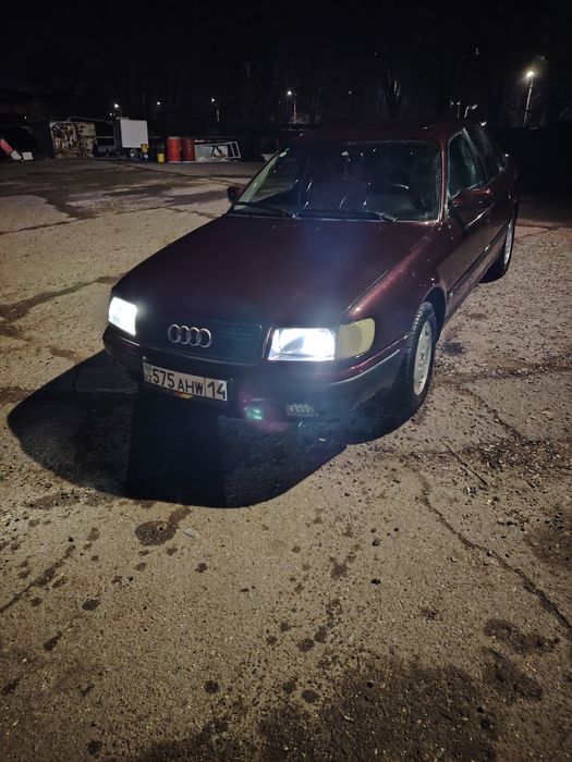 Продам ауди 100 с4
