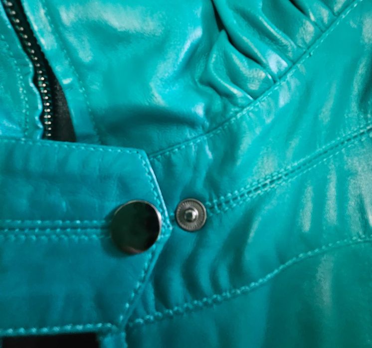 Плащ кожаный зелёный
