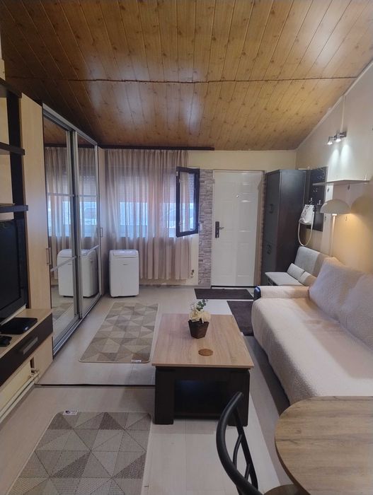 Apartament/ Studio de închiriat