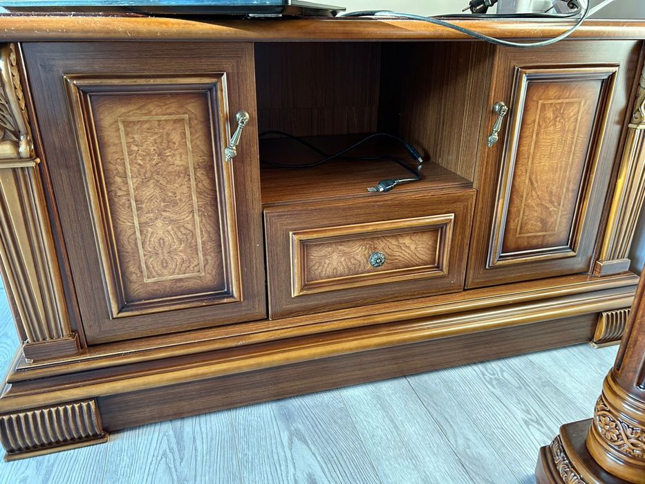 тумба под телевизор