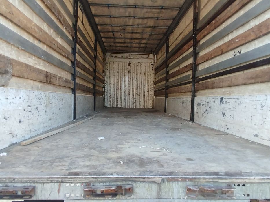 ДАФ СФНИ Кузифи сотилади .узунлиги 8 мт.енига 2.50 мт баландлиги 2.70м