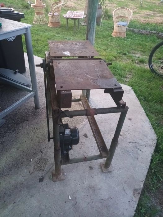 Abric cu masa reglabil