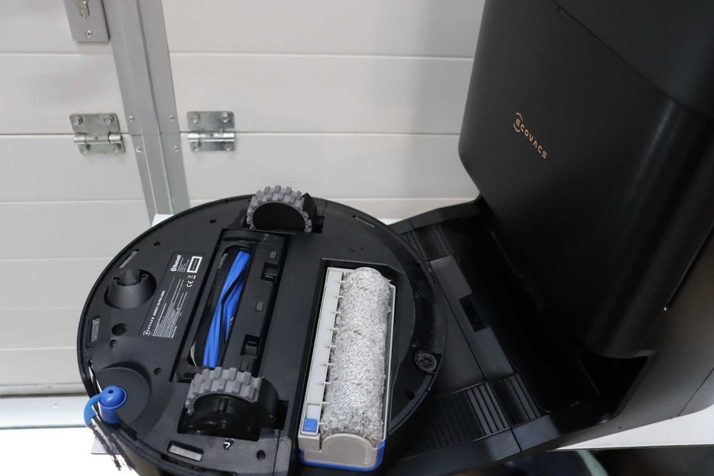ECOVACS DEEBOT X9 PRO Omni робот прахосмукачка с функция за моп, 16 600 Pa, OZMO валяк, ZeroTangle 3.0, TruEdge 2.0, измиване с гореща вода, сушене