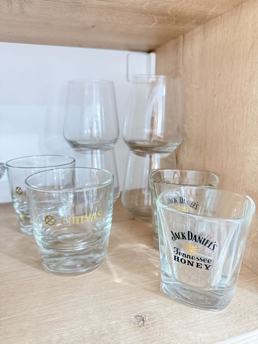 Посуда разная тортницы,графины