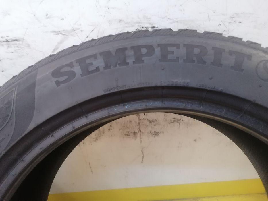 205/55/17 Iarna 2* Semperit XL 95v dot 2621    6,,93mm