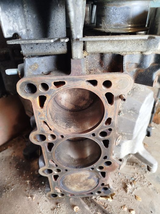 Продам Двигатель