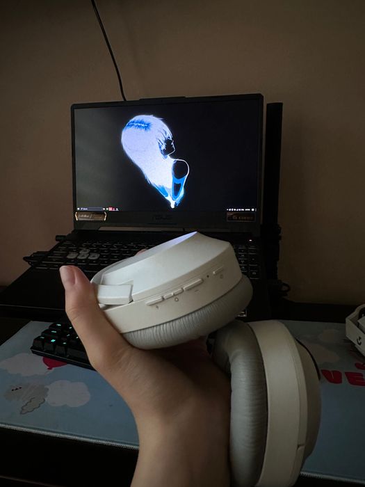 Продавам слушалки Razer OPUS X като нови!!!