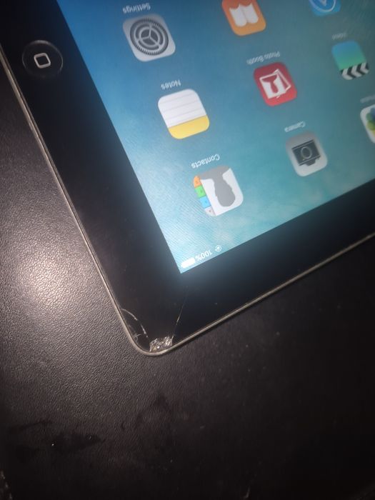 НазадiPad 3 модел A1430 16GB 2012 Wi-Fi + Cellular като нов с зарядно и кожен  калъф
Компютри, таблети и периферни устройства
iPad и таблети
iPad 3 м