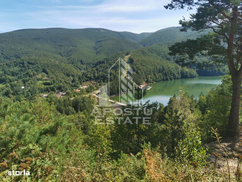 Teren intravilan, 2000mp, cu vedere panoramica spre lacul Valiug