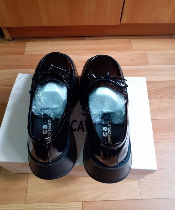 Лоферы, цвет черный, 37 размер