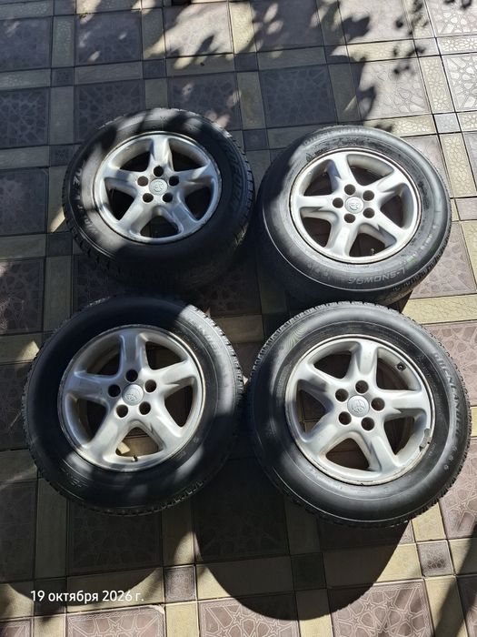 Продам R16 диски с шинами
