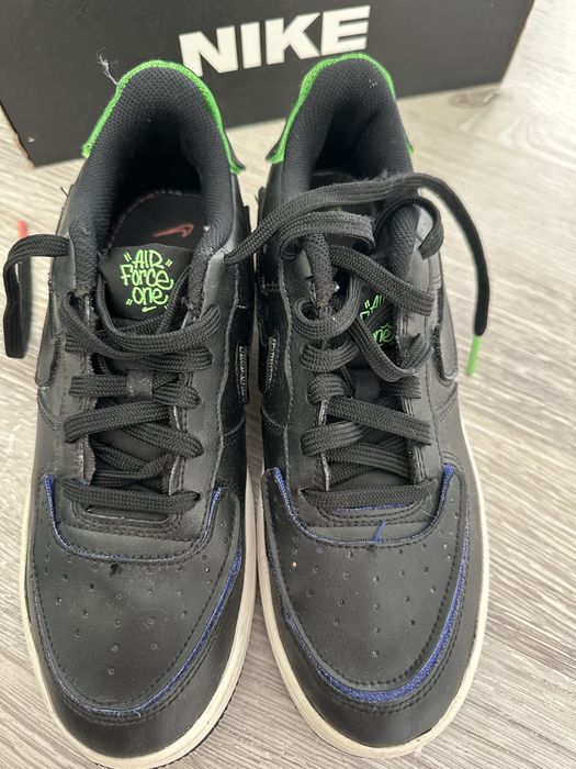 Маратонки Nike.