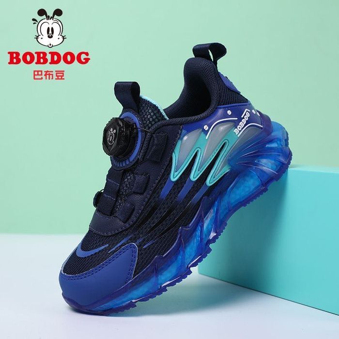 Продам новые кроссовки