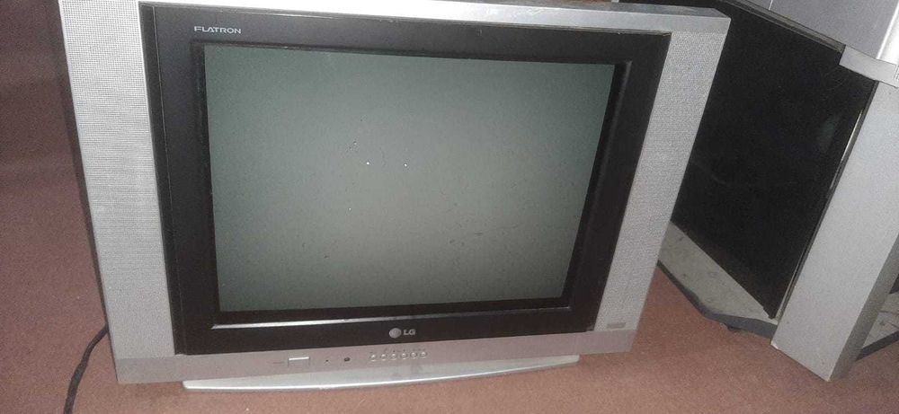 тевизор продам недорого