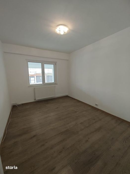 Apartament spatios,de vanzare, 3 camere, 98 mp, zona Petru Rares — fotografia 3