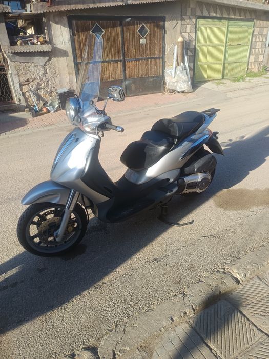 Пиаджо Бевърли 500