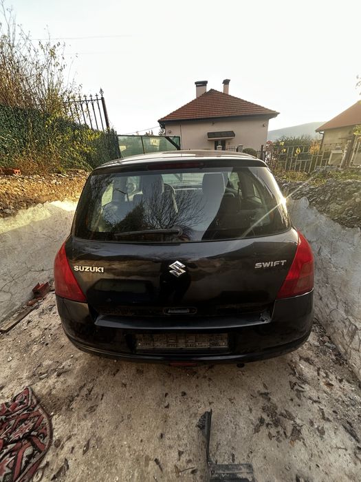 Suzuki swift 1.3 на части