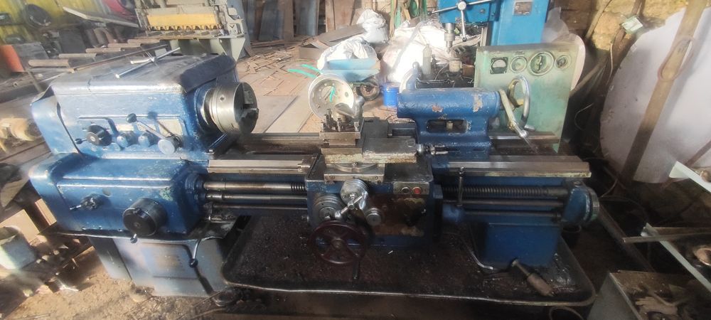 Продаётся токарный станок