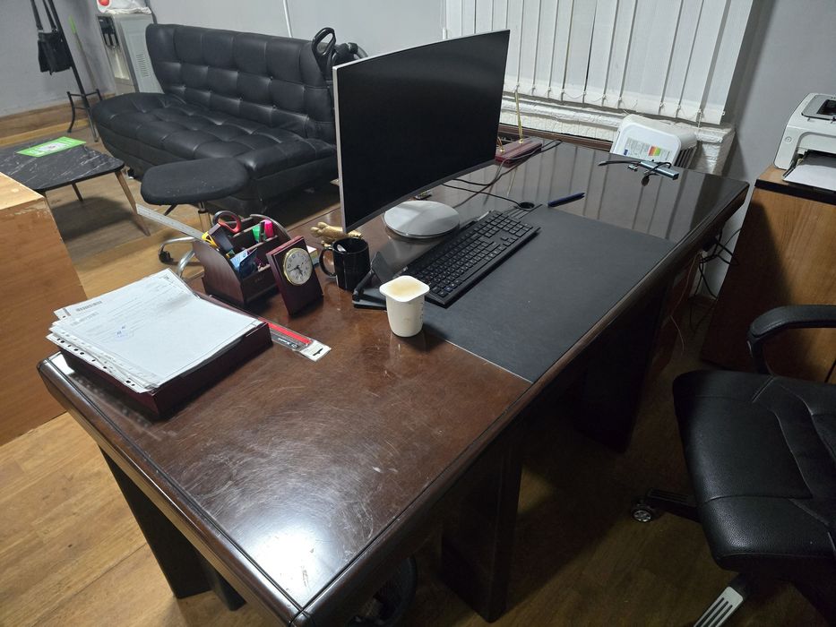 Продам стол кабинет