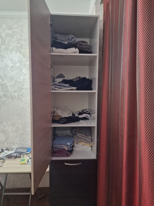 Продам шкаф пенал