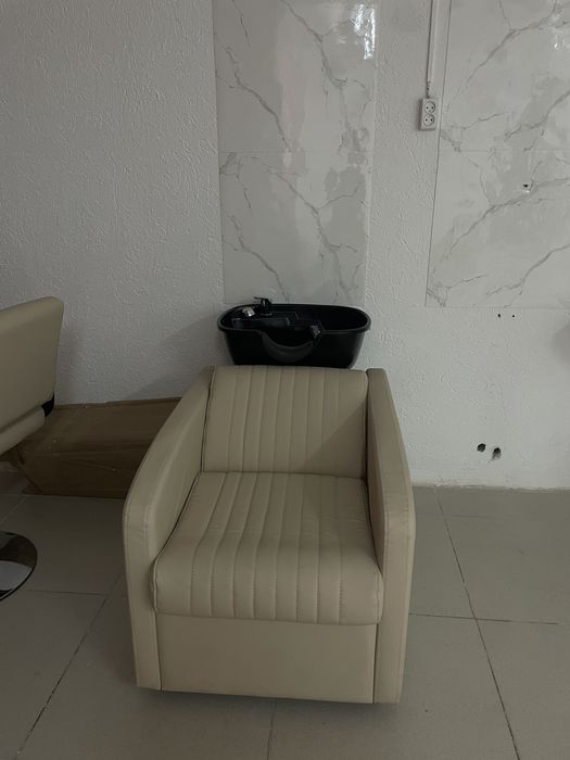 Продается мебель для салона красоты