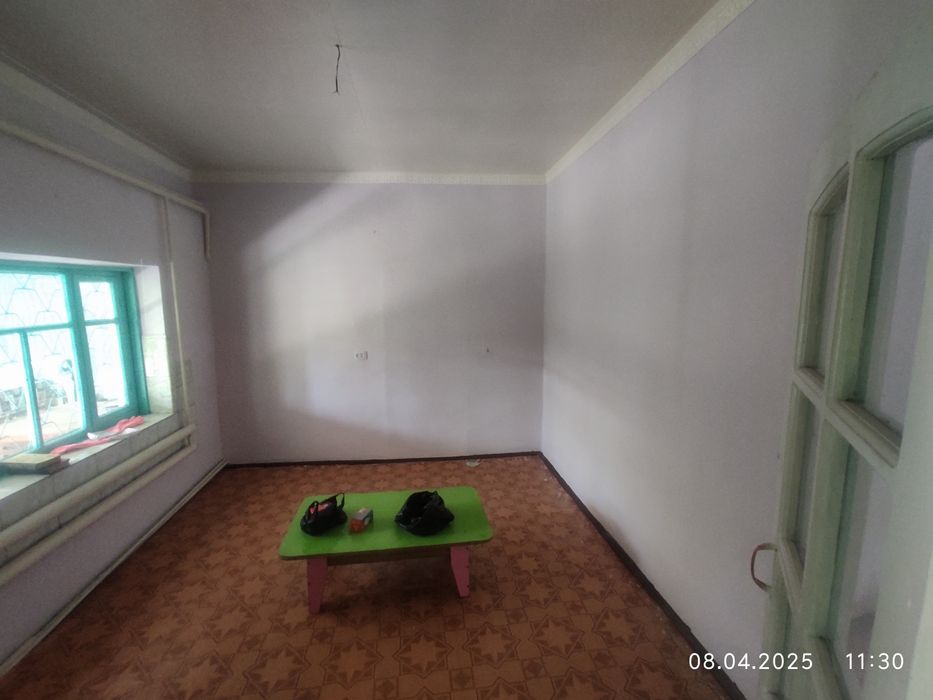 Дом с участком в Янгибазаре / Yangibozorda uchastok uyi bilan sotiladi