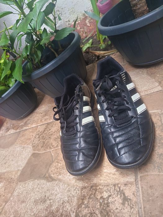 Ghete  fotbsl din piele naturala moale gazon artificial nr 44