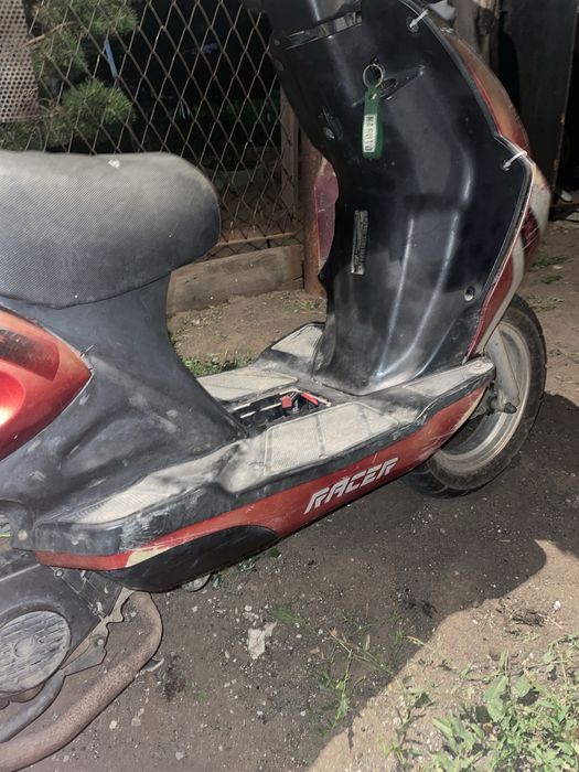 Продам скутер Racer