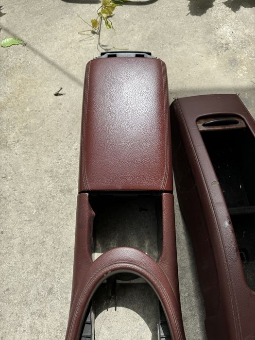 Червен преден и заден подлакътник за Mercedes CLS W219