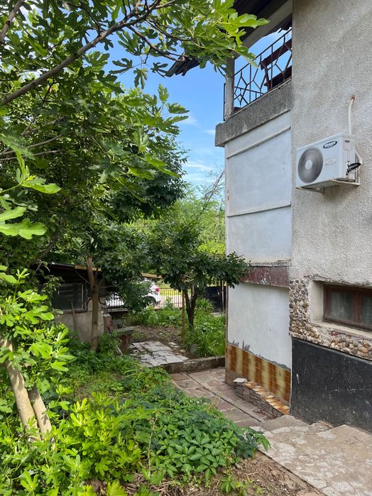 Продаваме къща в село Гривица