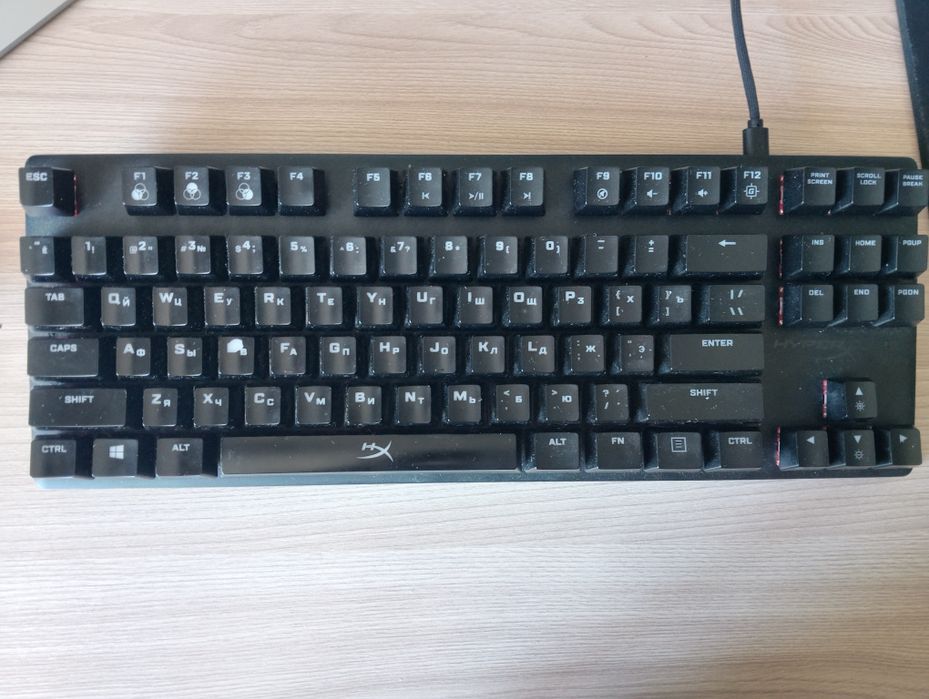 Продам клавиатуру Hyperx