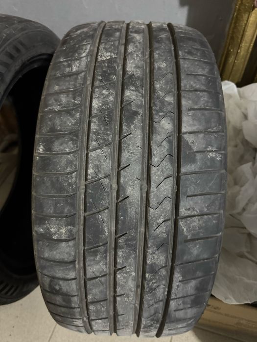 Продам комплект летних шин 245/40/18