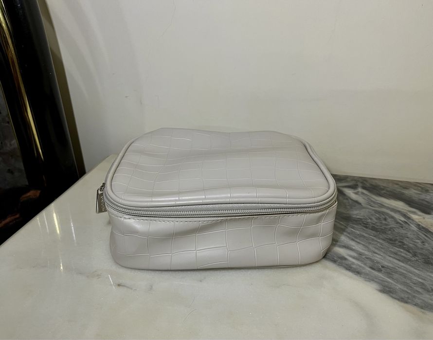 Косметички  б/у 800 тенге