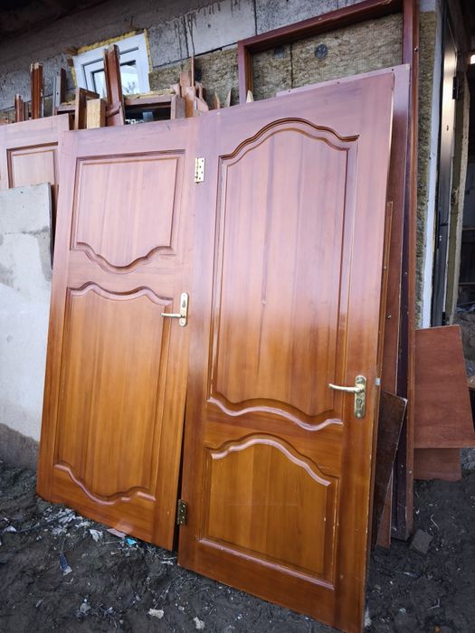 Деревянные двери