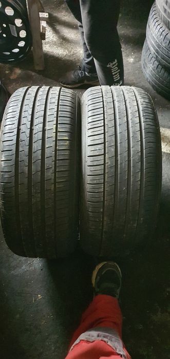 Гуми 2бр 235/45/18 - 1бр- 120лв
