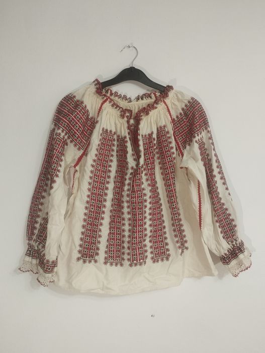 Cămăși ie și marame borangic femeiești tradiționale