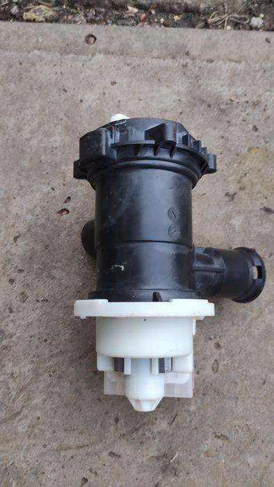 Помпа пералня бош