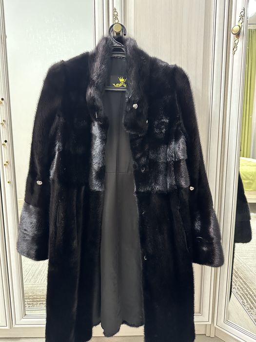 Продам шубу , черный бриллиант