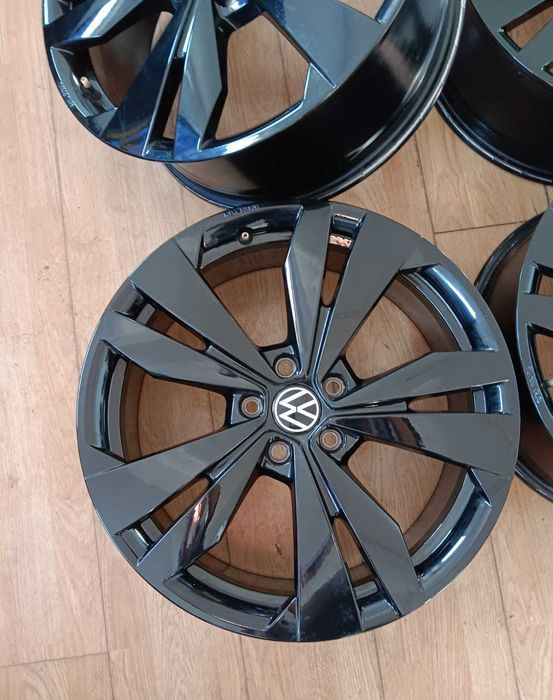 Jante 19 VW ID3 originale Golf compatibile Cupra Born Skoda Octavia