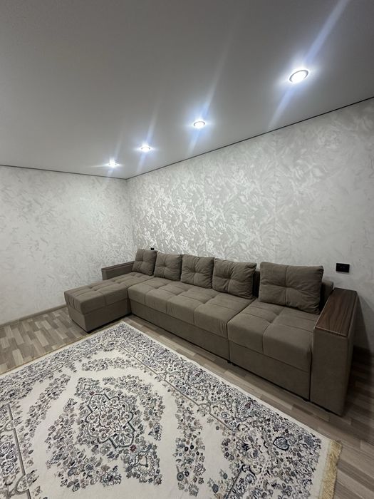 Продам Диван в хорошем состоянии