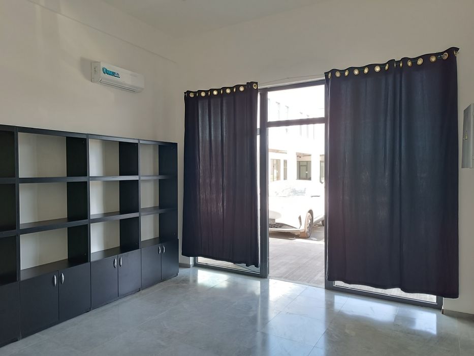 Продаю магазин, офис Index базар (собственник))